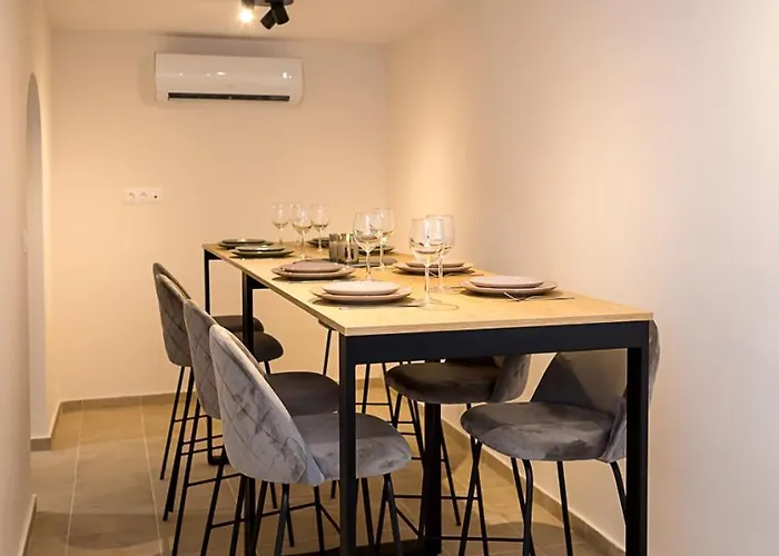 Villa Private With 5bd, Pool & Stunning Sea Views By Flat Mаnаger *