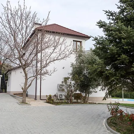 Private With 5bd, Pool&stunning Sea Views By Flat Mаnаger Варна