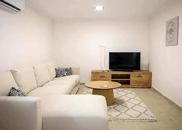 Луксозна вила Private With 5bd, Pool & Stunning Sea Views By Flat Mаnаger