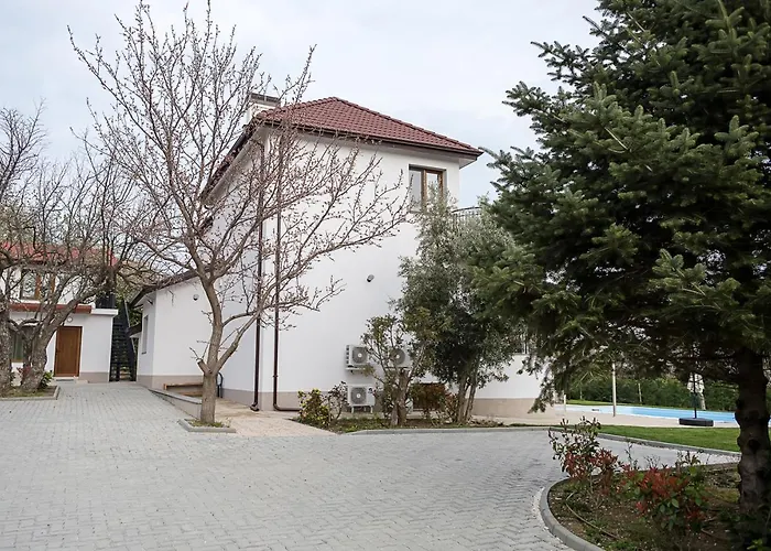 Private With 5bd, Pool & Stunning Sea Views By Flat Mаnаger Варна